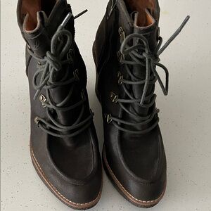 Zodiac Dark green Lace-Up Boots for Women
